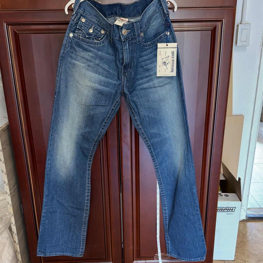 Men's Blue Denim Jeans Classic Medium Wash Navy Straight Leg Jeans True Religion